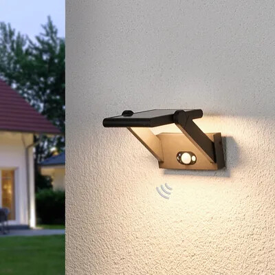 Úsporné LED solárne reflektory and stĺpiky so senzorom pohybu